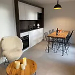 Pleine Vue & שאמוני
