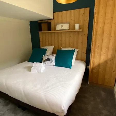 Апартаменты Pleine Vue & *